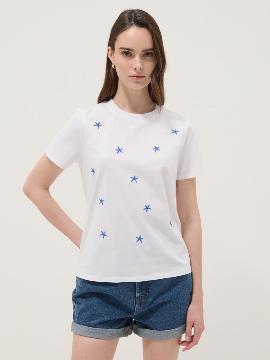 Camiseta blanca de algod&oacute;n puro con bordados de estrellas_0