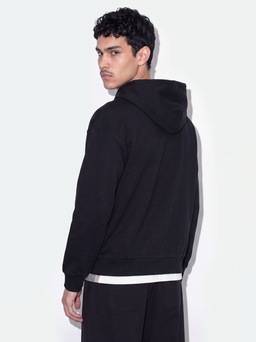Black cropped pure cotton hoodie with oversized fit_3