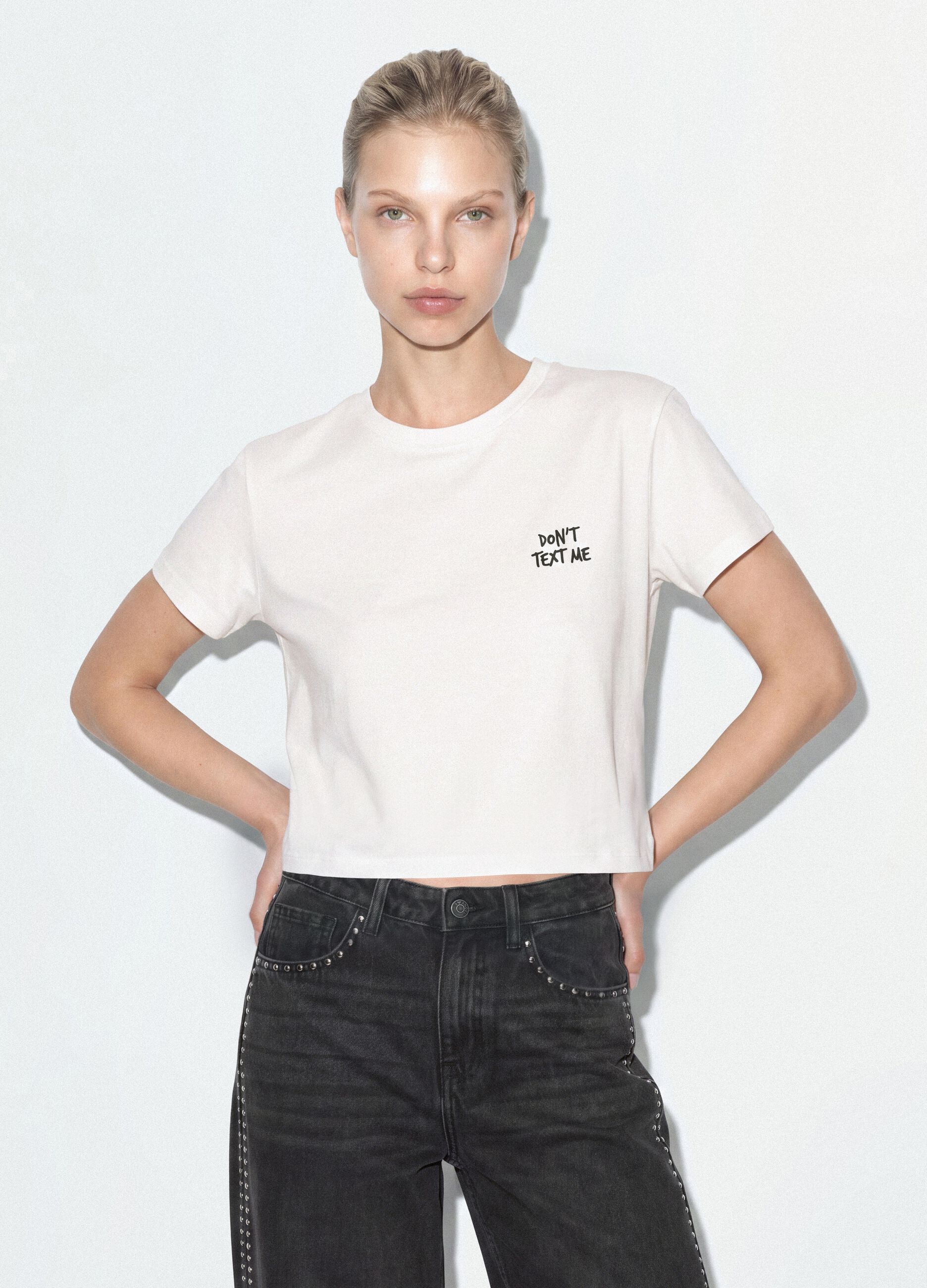 White pure cotton cropped T-shirt with graphic print, regular fit