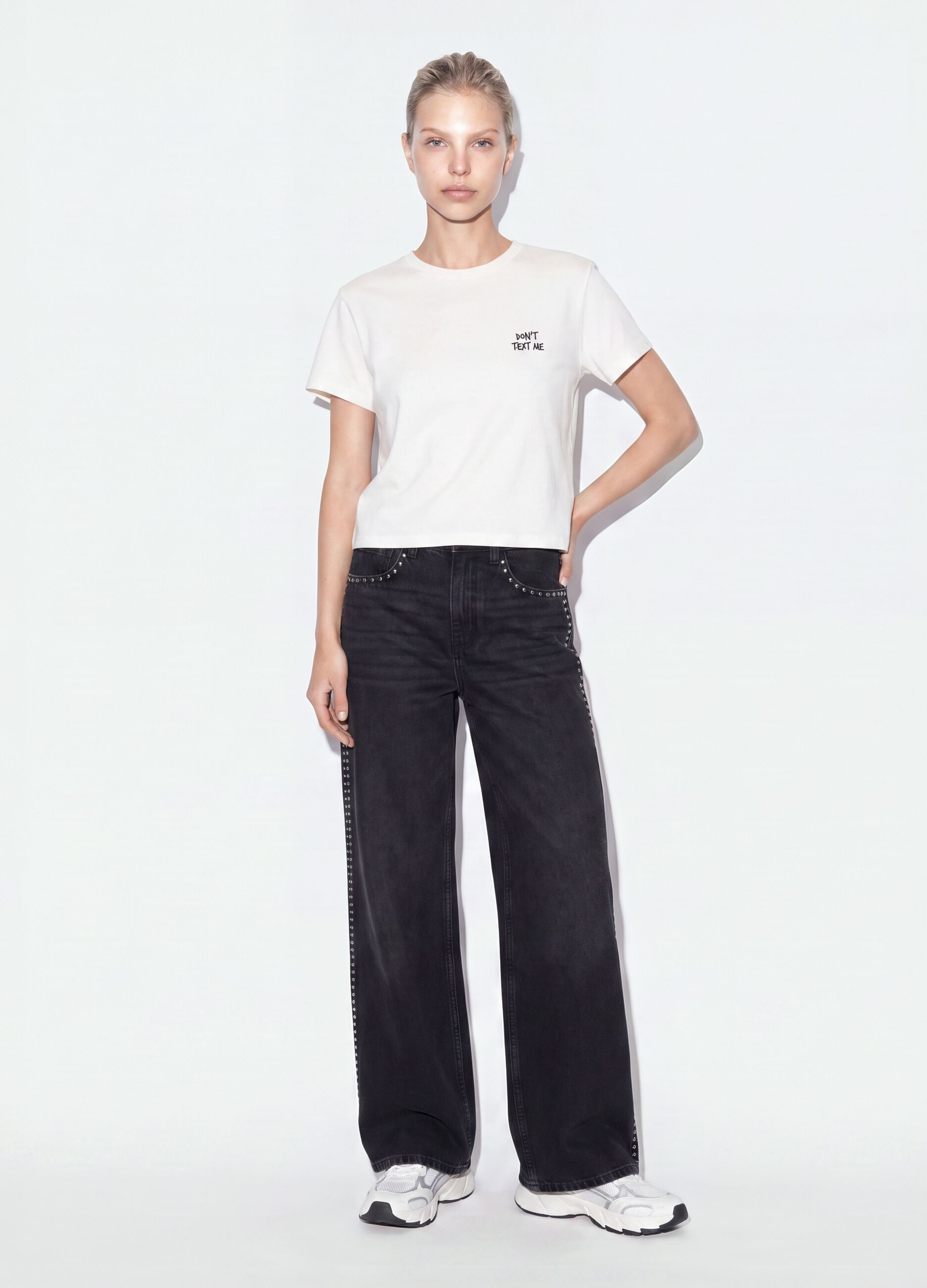 White pure cotton cropped T-shirt with graphic print, regular fit