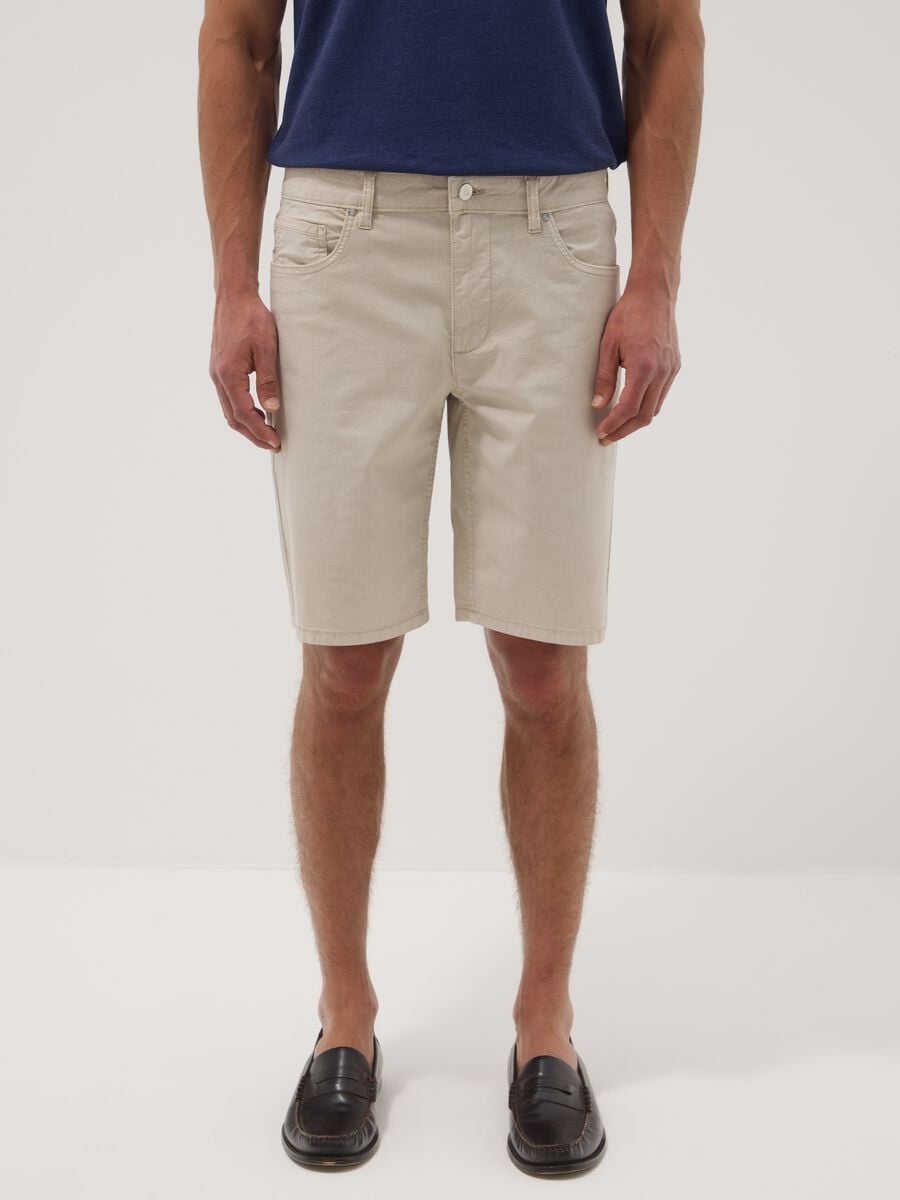 Grey regular-fit stretch cotton Bermuda shorts_1