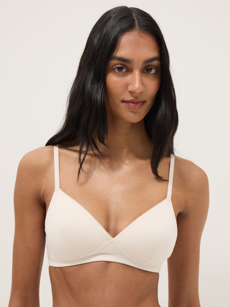 &Lambda;&epsilon;&upsilon;&kappa;ό &epsilon;&lambda;&alpha;&sigma;&tau;&iota;&kappa;ό &beta;&alpha;&mu;&beta;&alpha;&kappa;&epsilon;&rho;ό &sigma;&omicron;&upsilon;&tau;&iota;έ&nu; &mu;&epsilon; &epsilon;&lambda;&alpha;&phi;&rho;&iota;ά &epsilon;&nu;ί&sigma;&chi;&upsilon;&sigma;&eta;_0