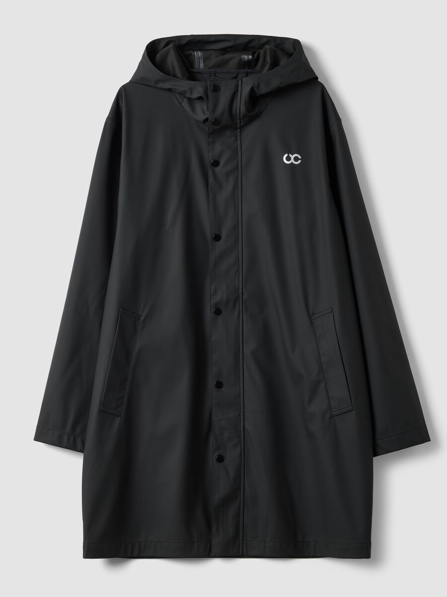 Black regular-fit raincoat with zip_4