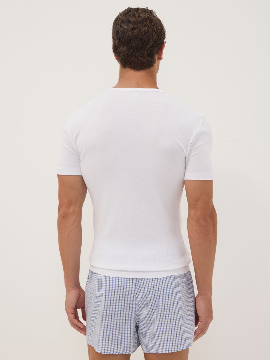 2-pack of white organic cotton T-shirts with deep V-neck_3