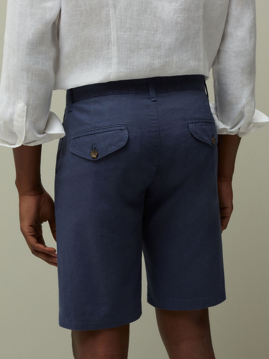 Bermuda chinos in linen and cotton_2