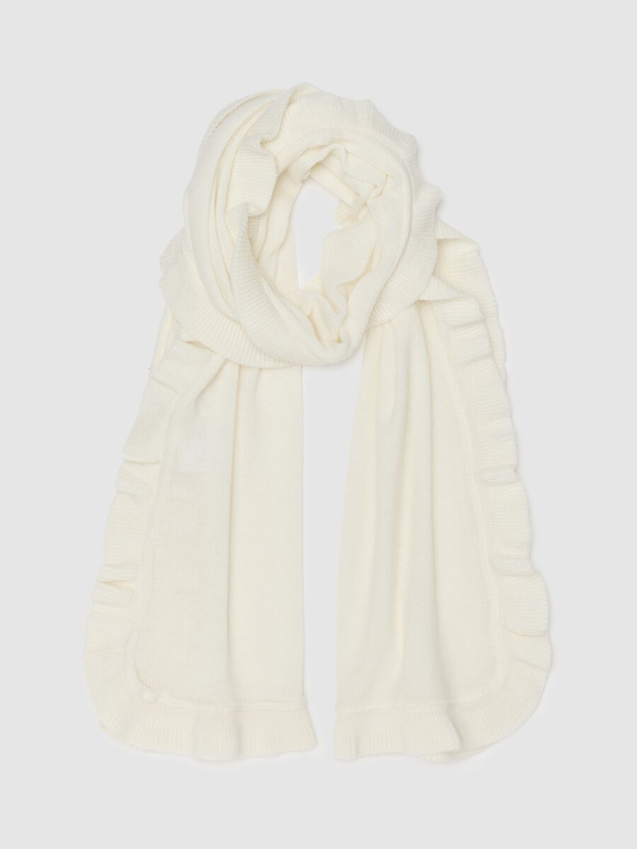 White Scarf_0