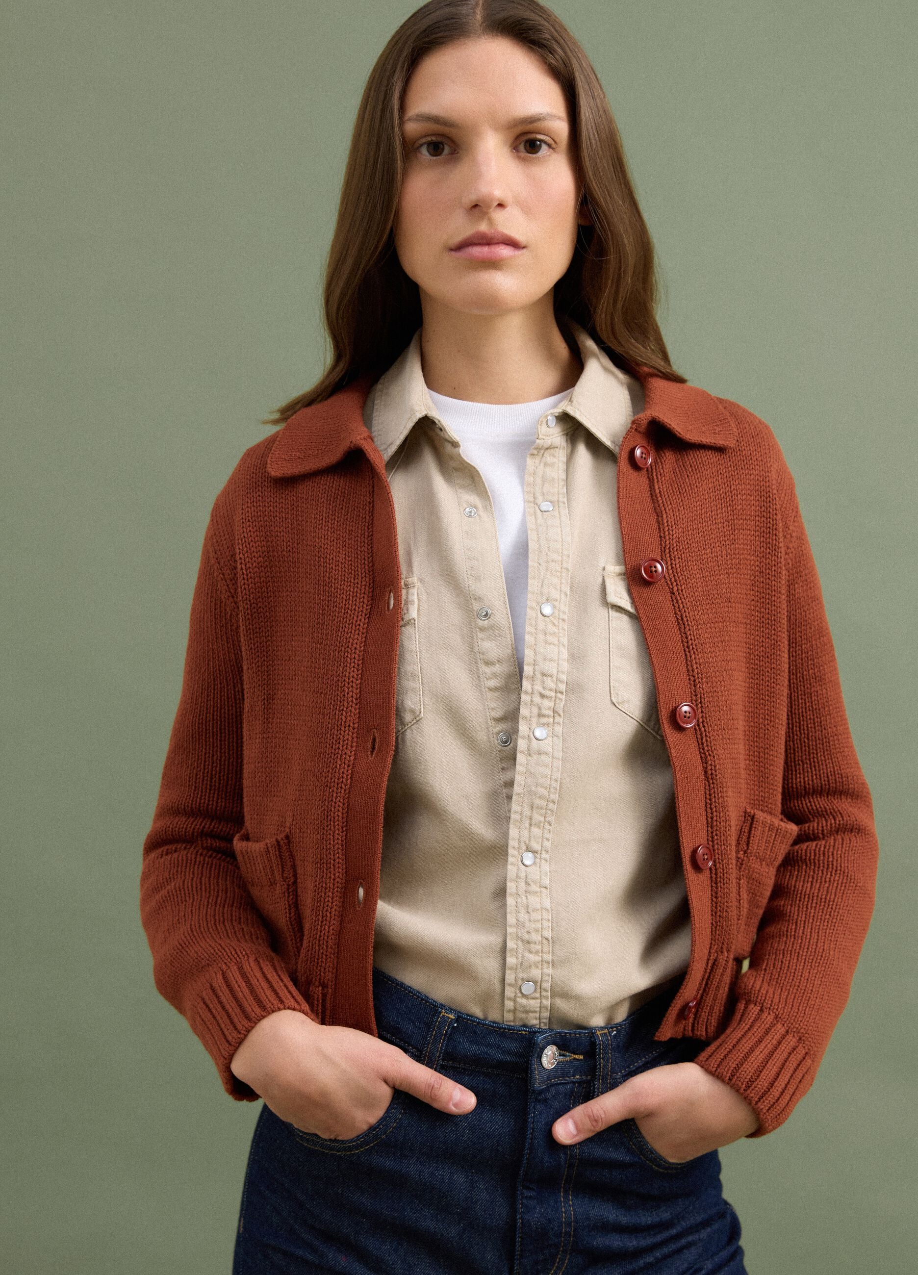 Cardigan rosso in puro cotone con bottoni regular fit