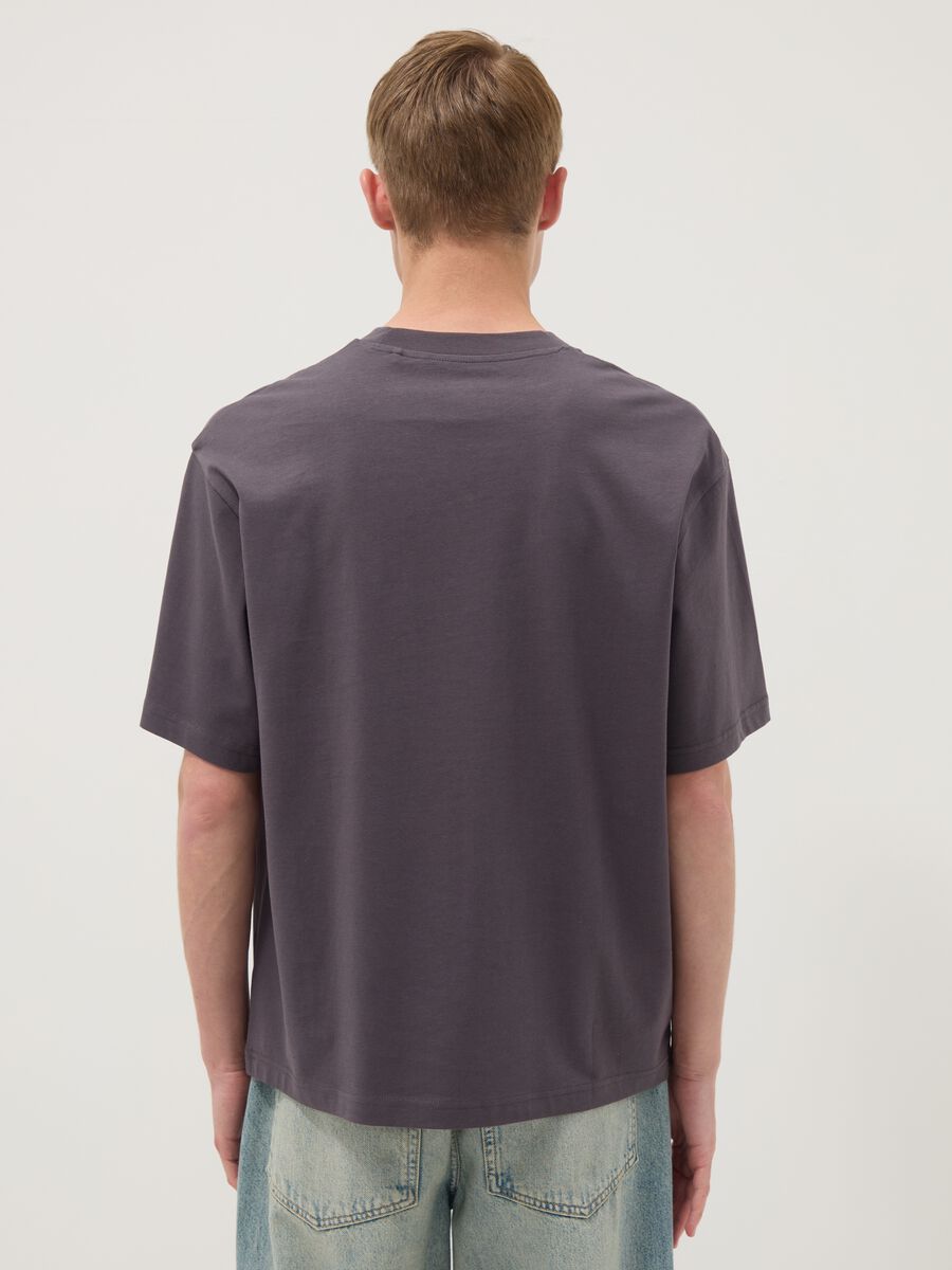 Grey pure cotton T-shirt with chest pocket, regular fit_3