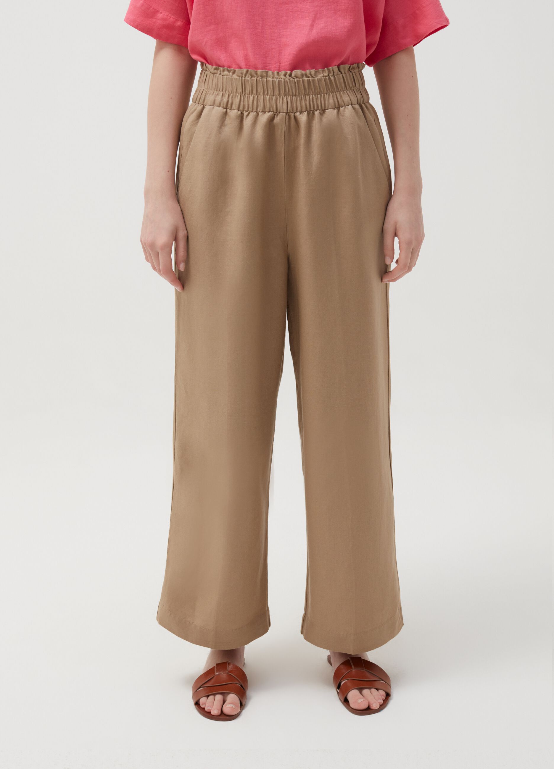 Wide-leg trousers in viscose and linen