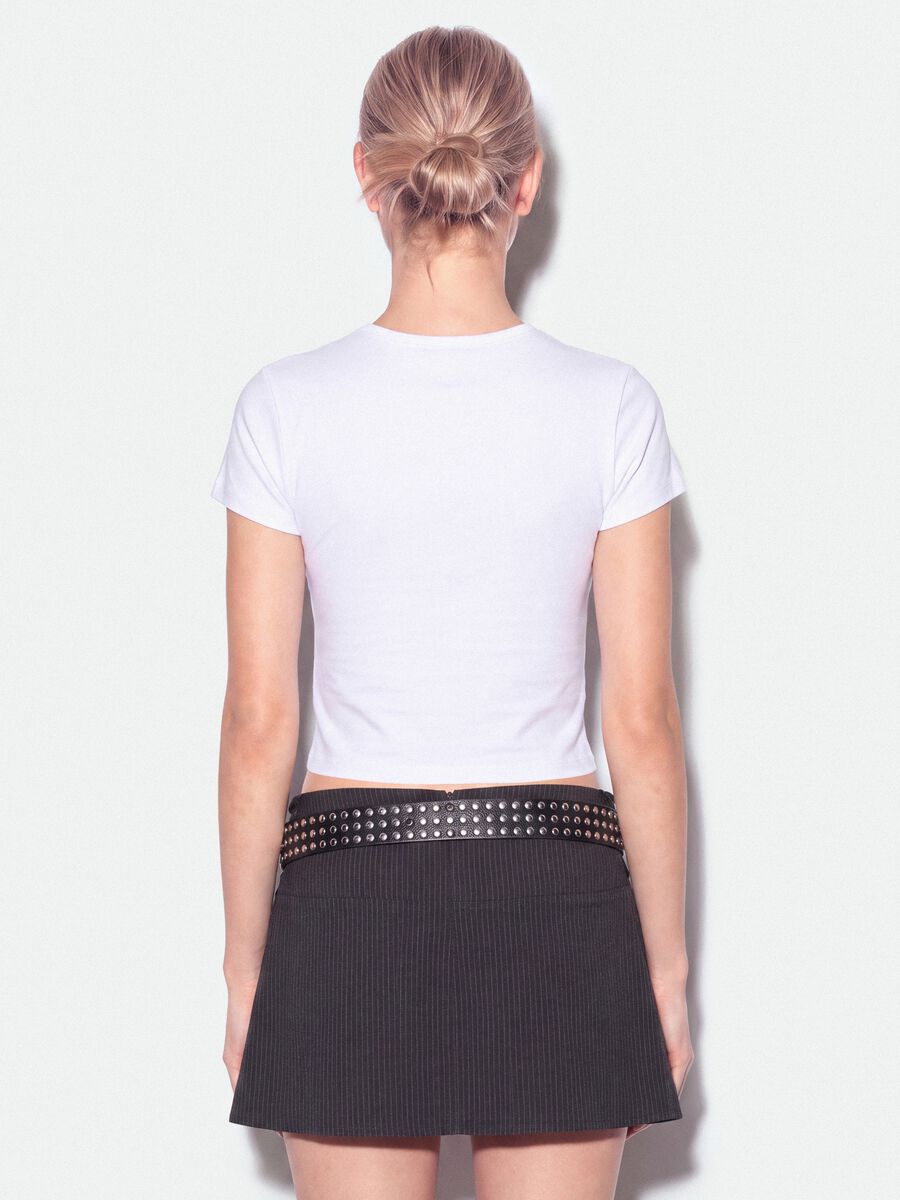 &Lambda;&epsilon;&upsilon;&kappa;ό &epsilon;&phi;&alpha;&rho;&mu;&omicron;&sigma;&tau;ό T-shirt &alpha;&pi;ό 100% &beta;&alpha;&mu;&beta;ά&kappa;&iota; &mu;&epsilon; &sigma;&tau;ά&mu;&pi;&alpha; Six Seven &mu;&pi;&rho;&omicron;&sigma;&tau;ά_3