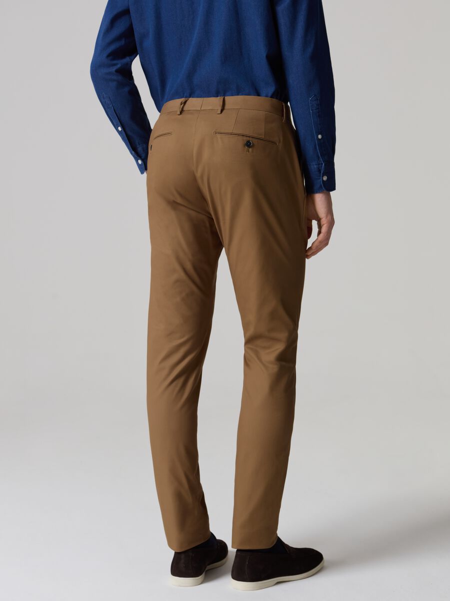 Contemporary City chino trousers with darts_2