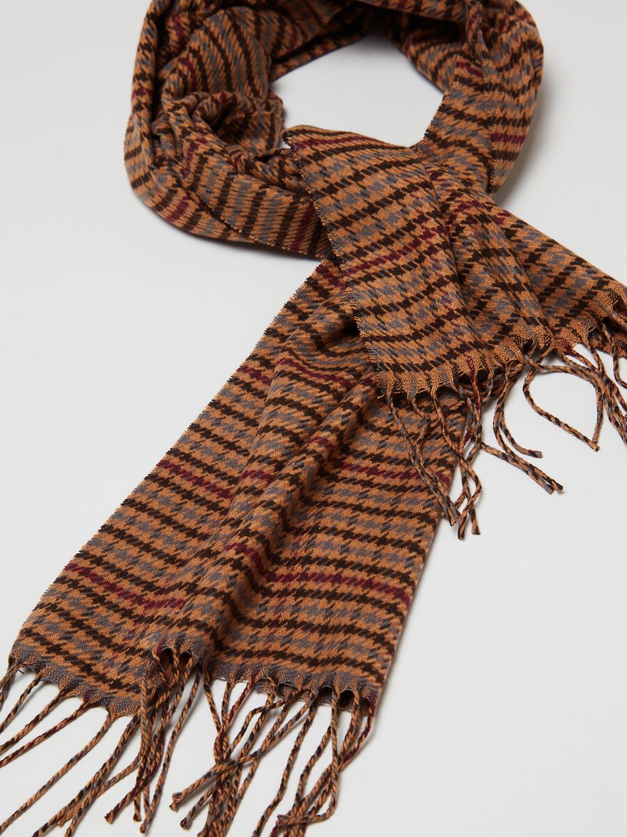 Houndstooth scarf with fringing_0