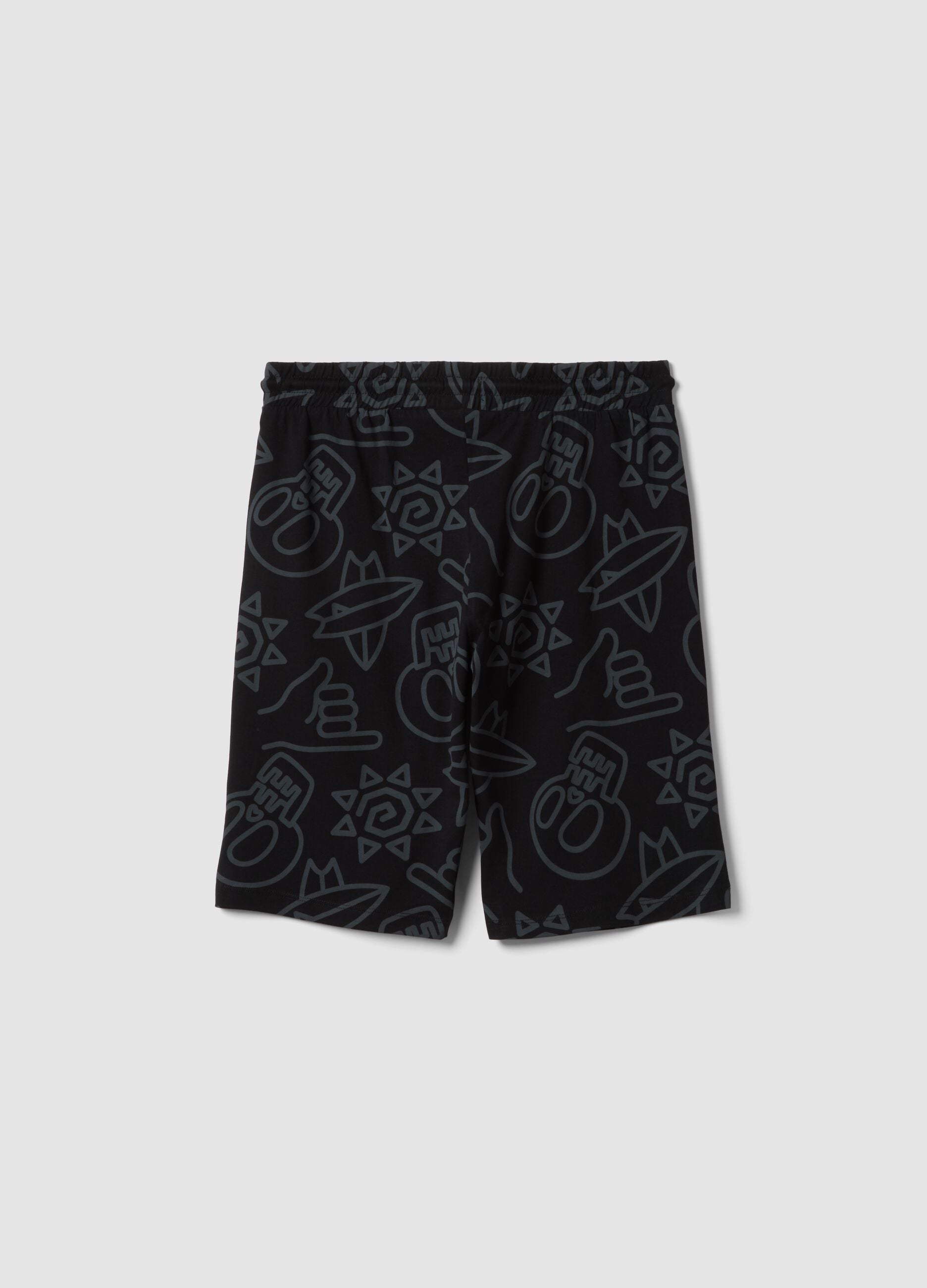 Cal&ccedil;&otilde;es pretos em algod&atilde;o puro com estampado all over para rapaz, corte regular