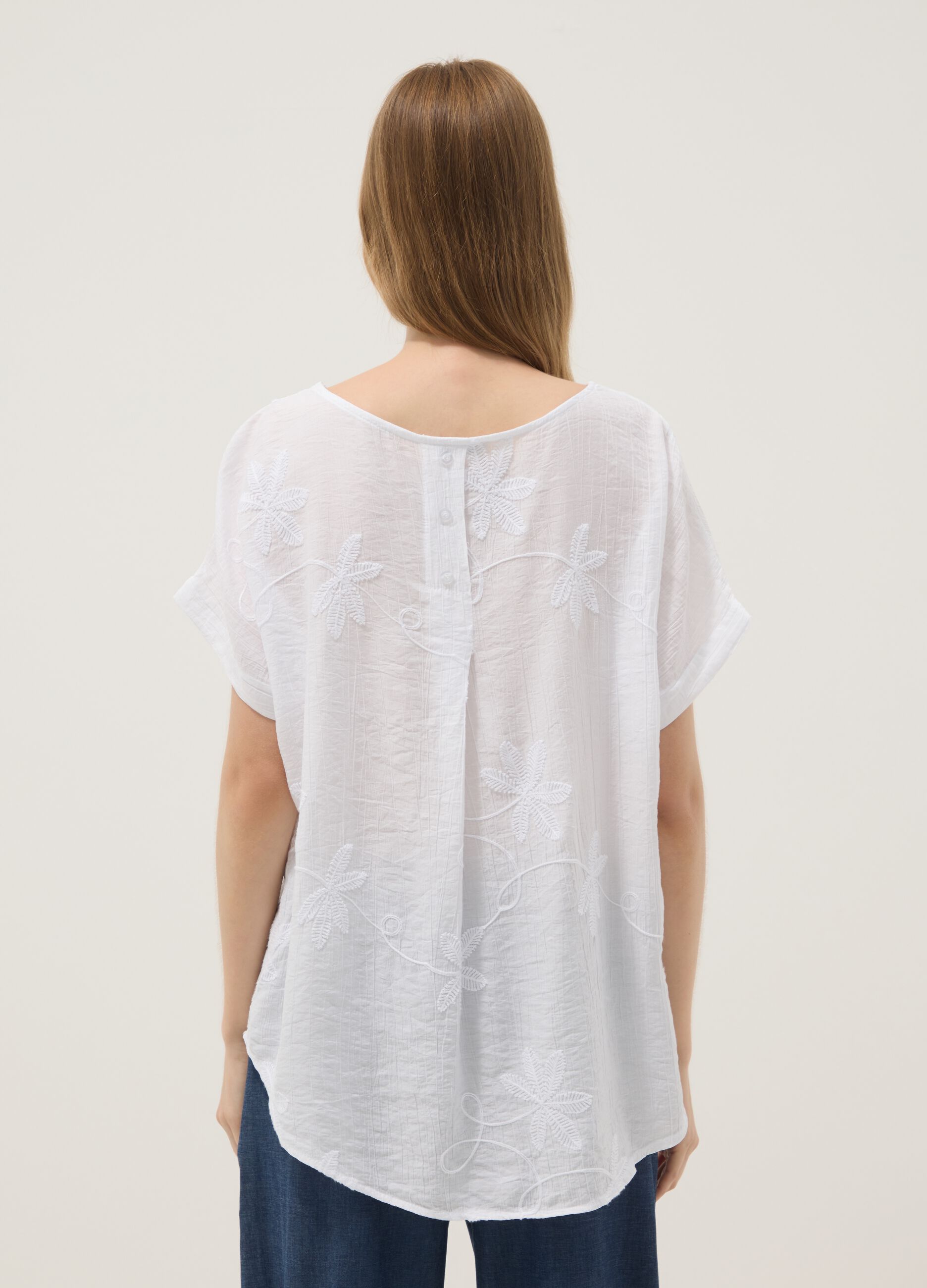 Blusa branca em mistura de viscose