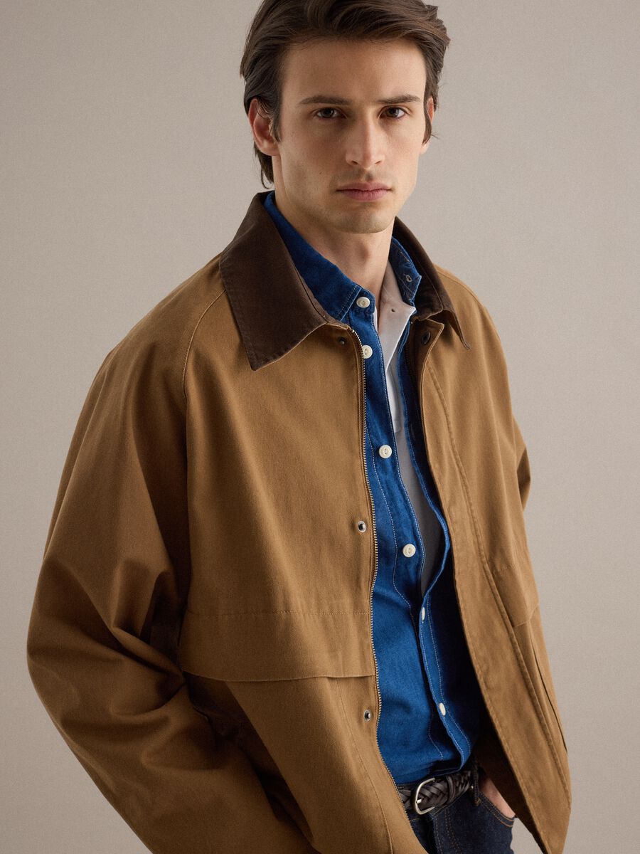 Brown pure cotton regular fit jacket with contrast collar_2