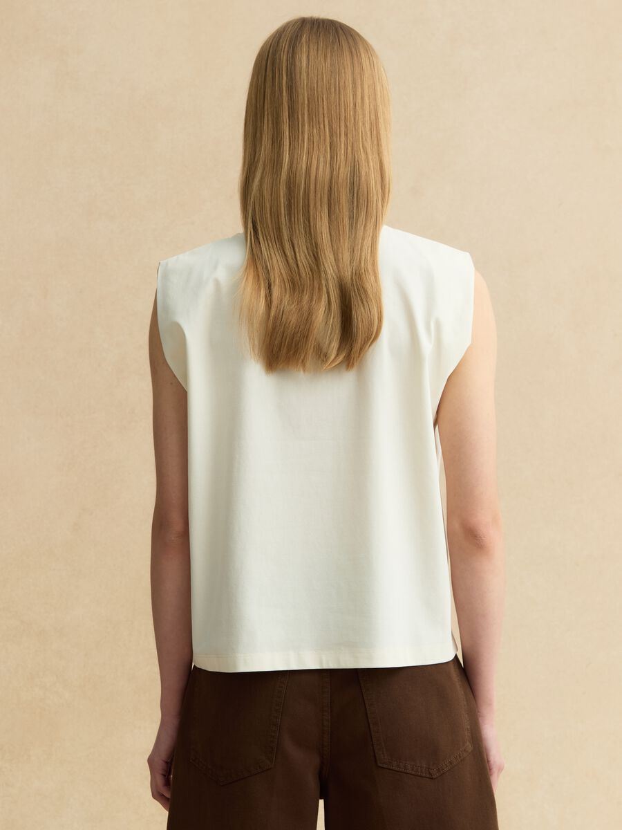 &Auml;rmelloses wei&szlig;es Baumwollmischung Regular Fit T-Shirt mit Stickereien_3