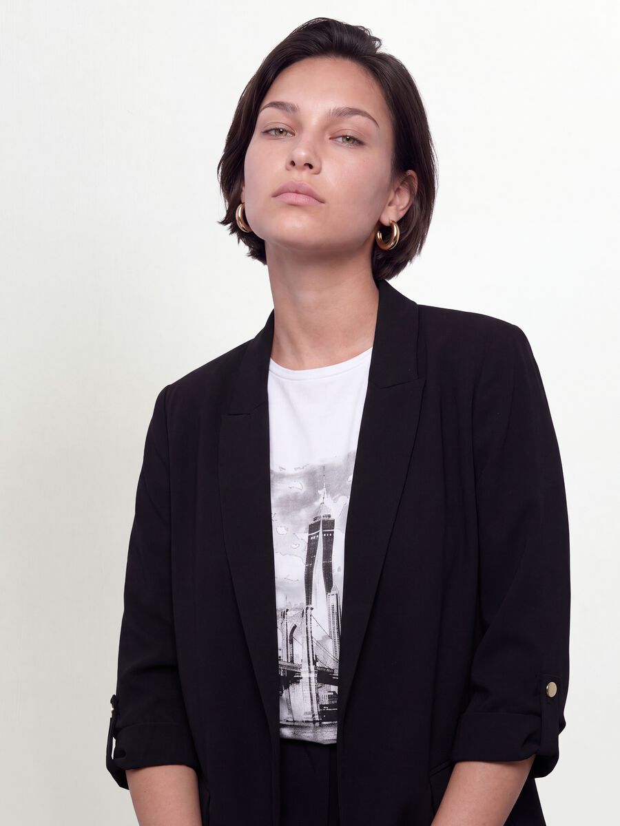 Black regular-fit blazer with lining and classic lapels_0