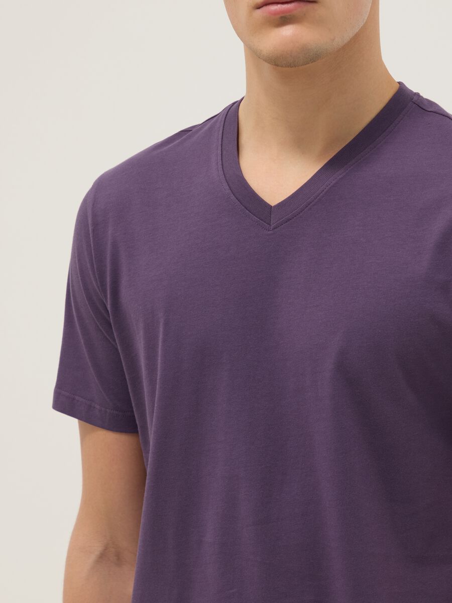 Purple pure cotton regular fit V-neck T-shirt_3
