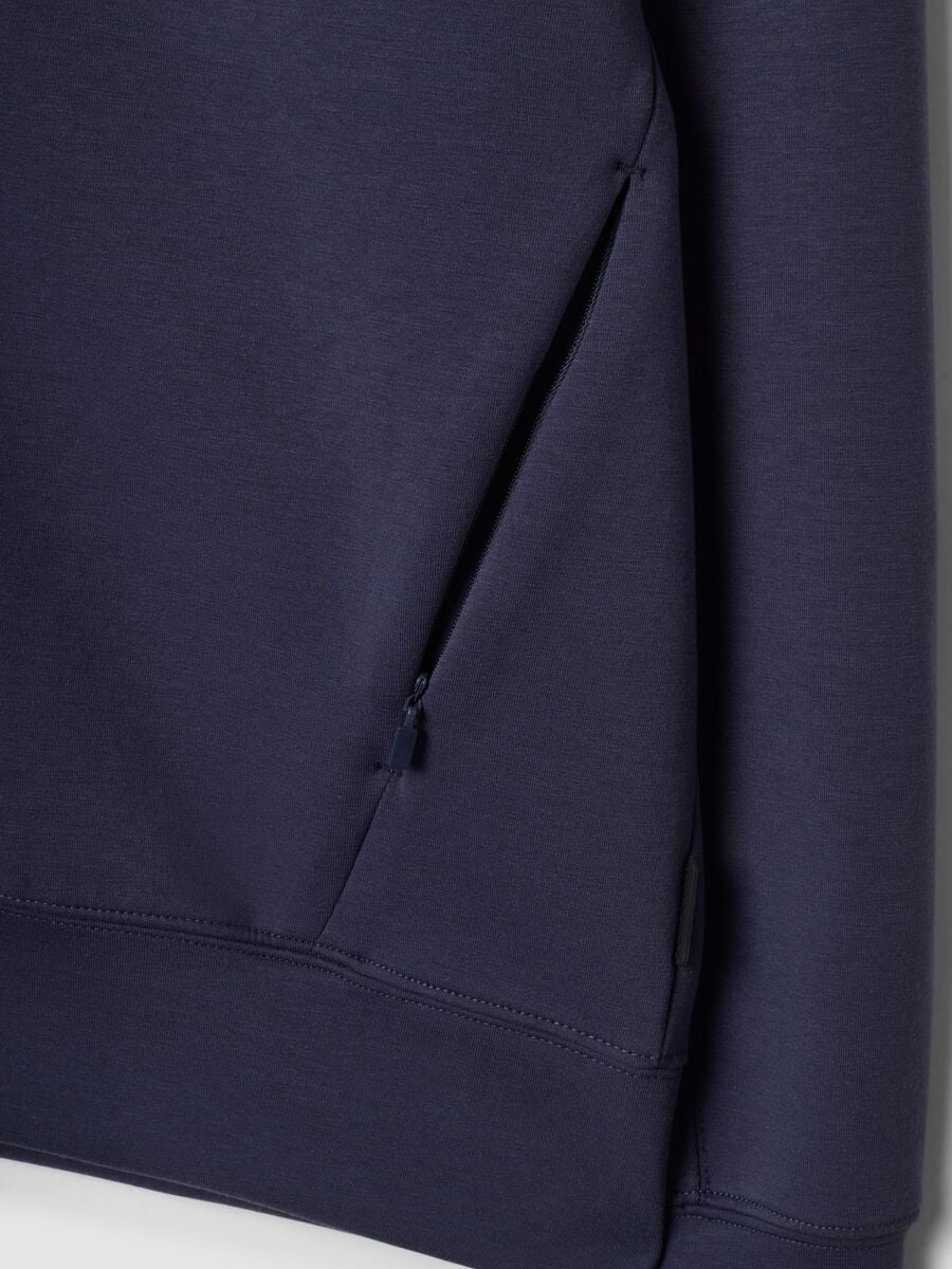 Breathable blue full-zip in 2-way stretch fabric_5