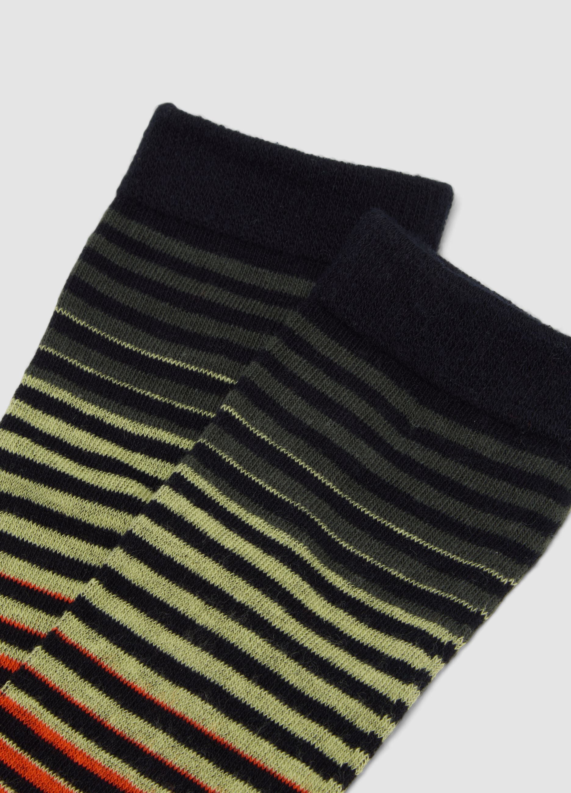 2er-Pack lange Socken in Braun und Gr&uuml;n aus elastischer Bio-Baumwolle