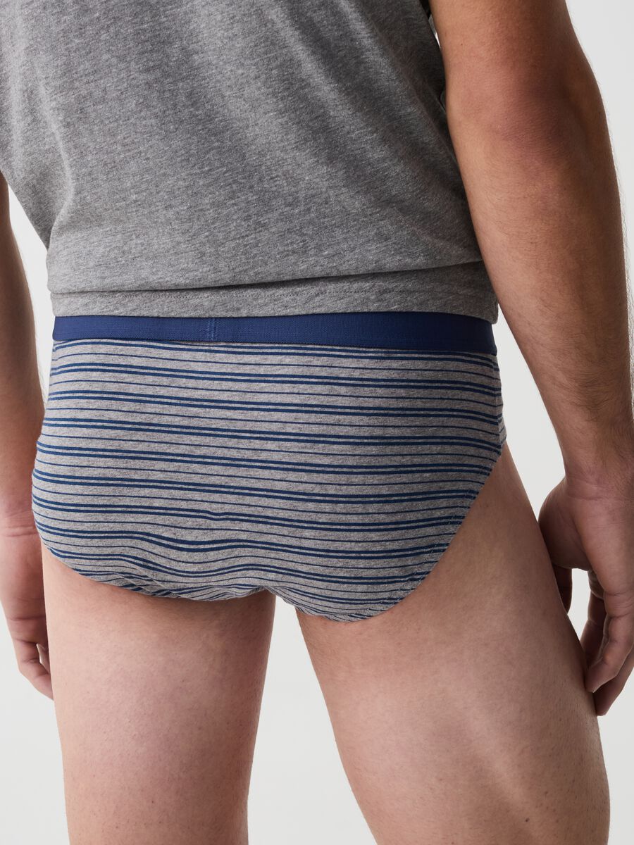 Three-pack patterned briefs in stretch organic cotton_2