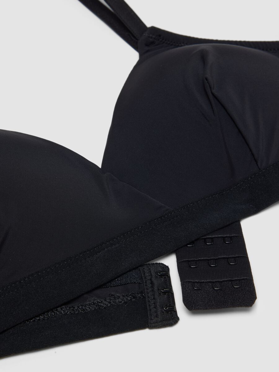 Schwarzer Triangel-BH aus Stretchmaterial mit herausnehmbarer Polsterung_1