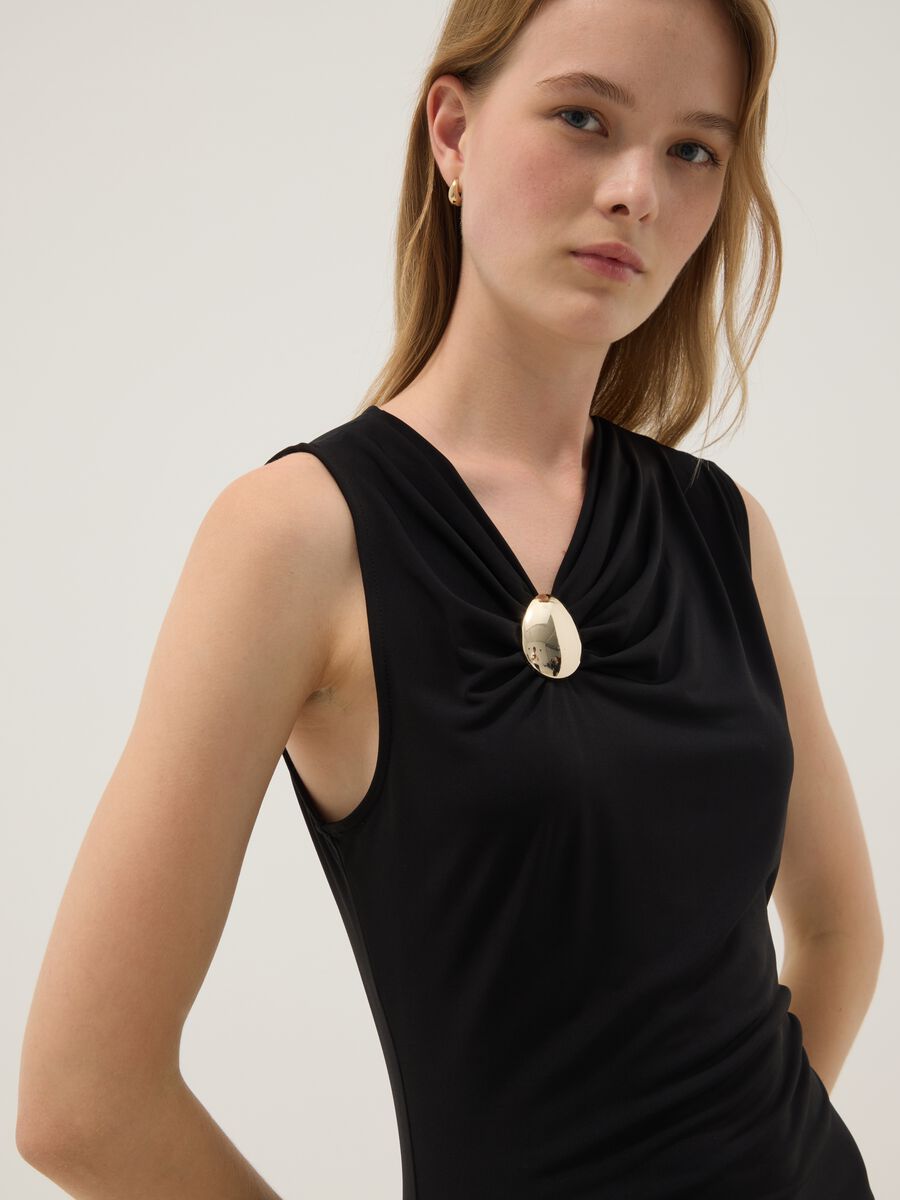 Black sleeveless stretch midi dress_3