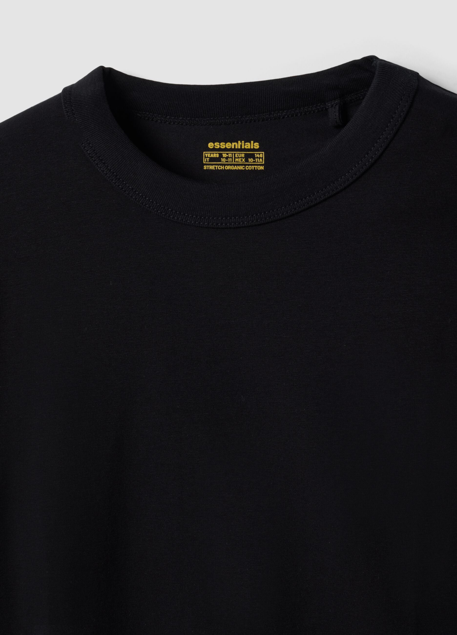Schwarzes Regular-Fit T-Shirt aus elastischer Bio-Baumwolle f&uuml;r Jungen
