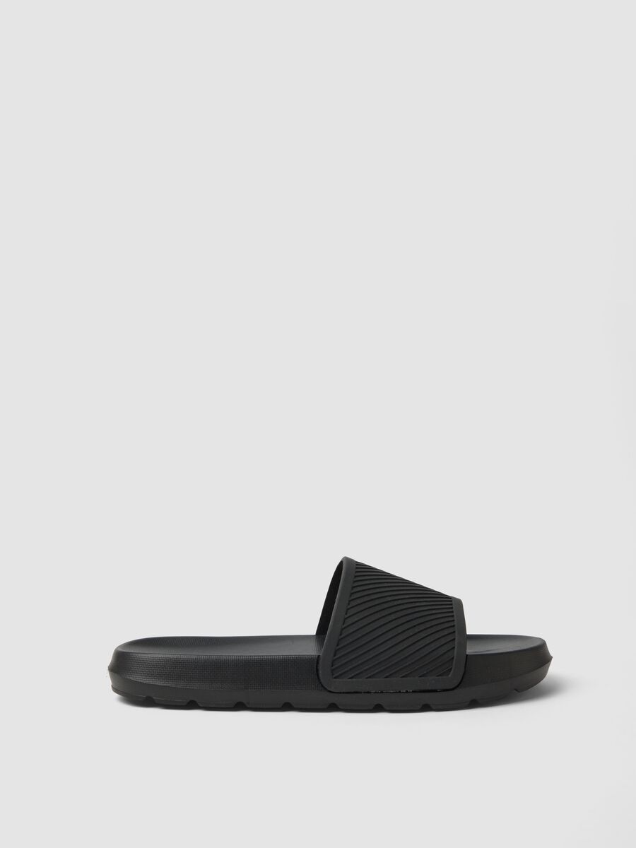Black slider sandals_0