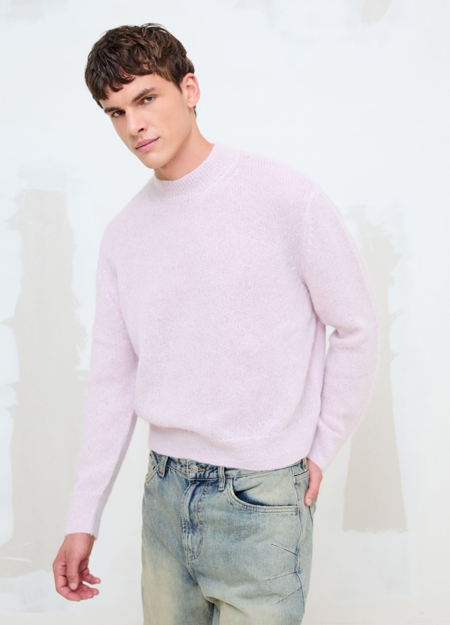 Mohair-Pullover mit Rundhalsausschnitt in Hellrosa