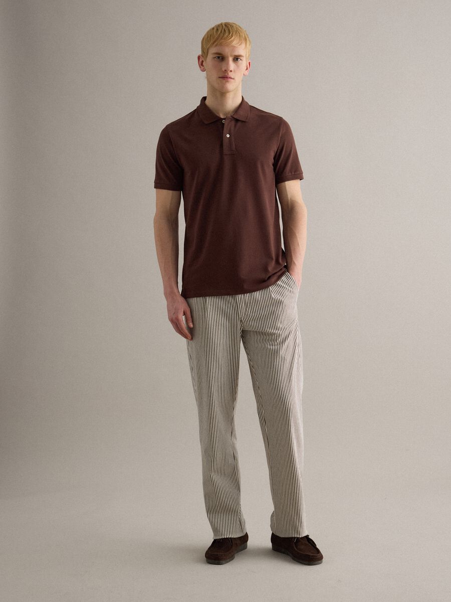 Brown short-sleeved pure cotton polo shirt with regular fit_1
