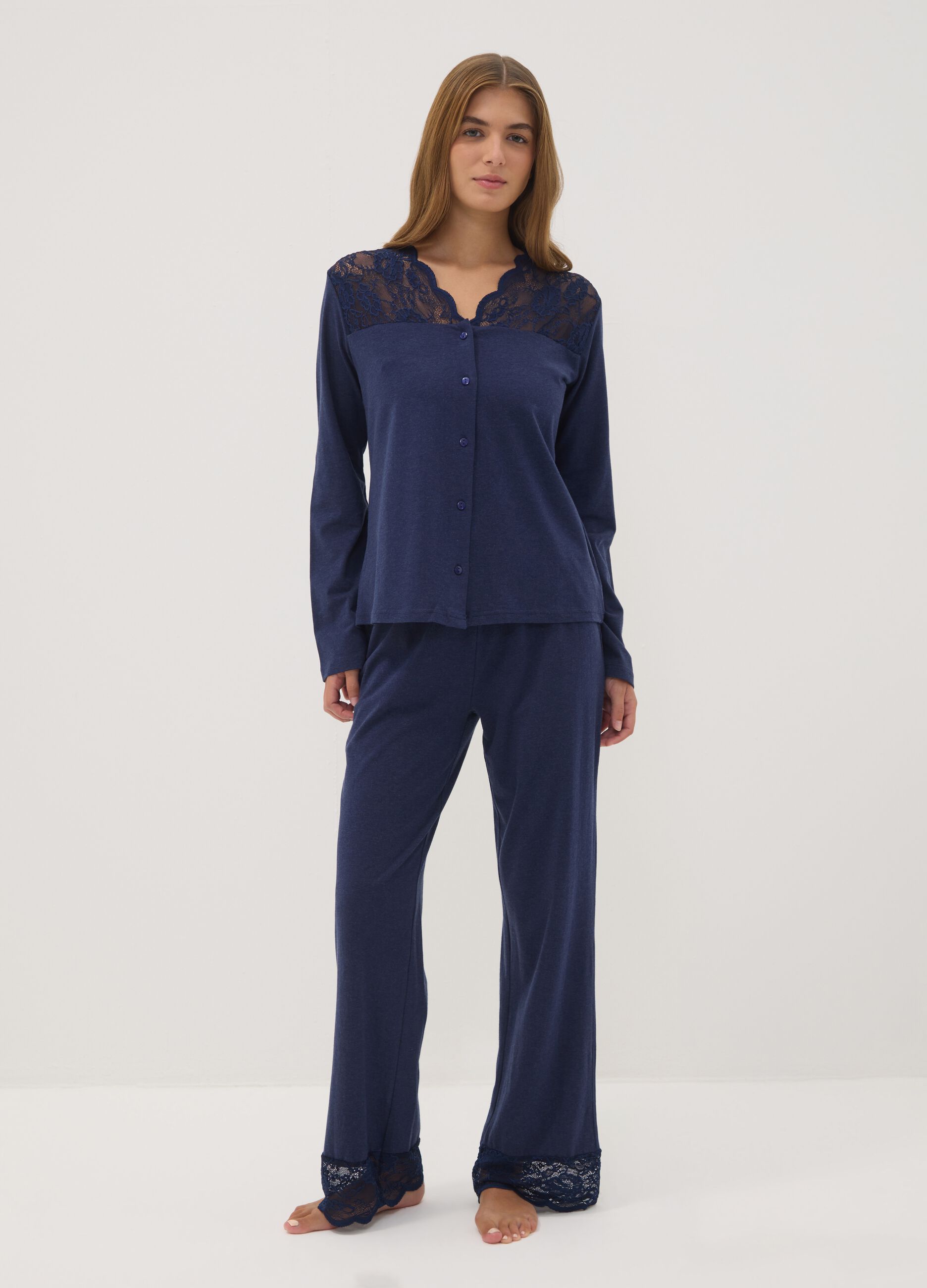Blue V-neck pyjama top in stretchy cotton, lyocell and wool