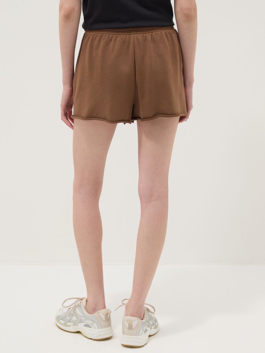 Brown cotton-blend shorts with elasticated waistband_2
