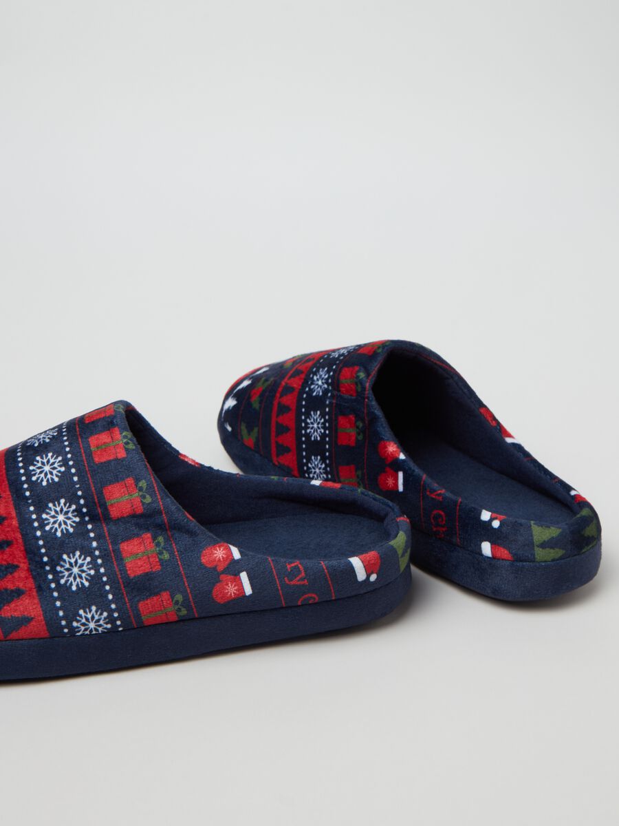Slippers with Christmas print_2