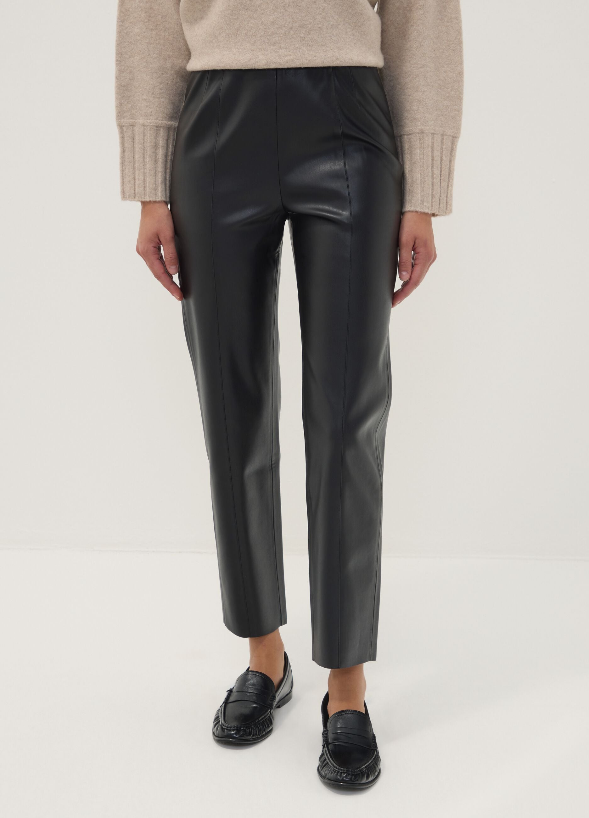 Leggings neri slim fit con vita regular ed elastico