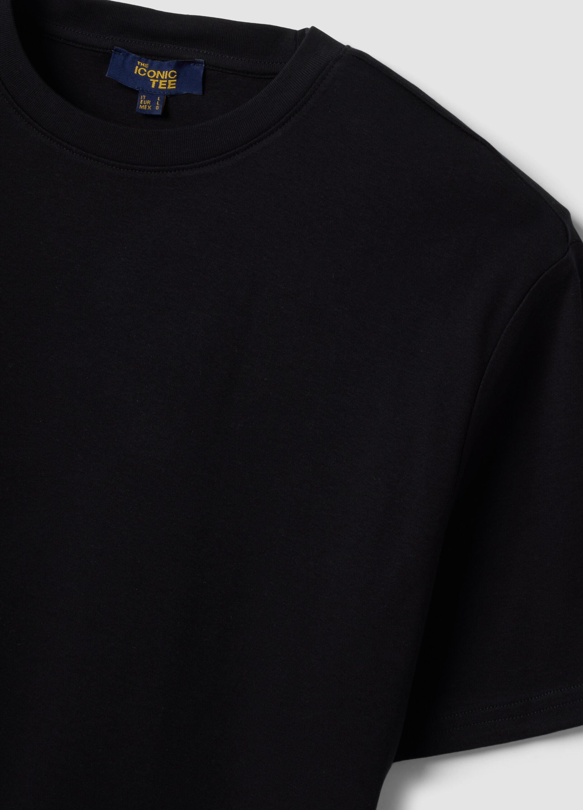 &Mu;&alpha;ύ&rho;&omicron; T-shirt &alpha;&pi;ό 100% &beta;&alpha;&mu;&beta;ά&kappa;&iota;, &kappa;&omicron;&nu;&tau;&omicron;&mu;ά&nu;&iota;&kappa;&omicron;, relaxed fit