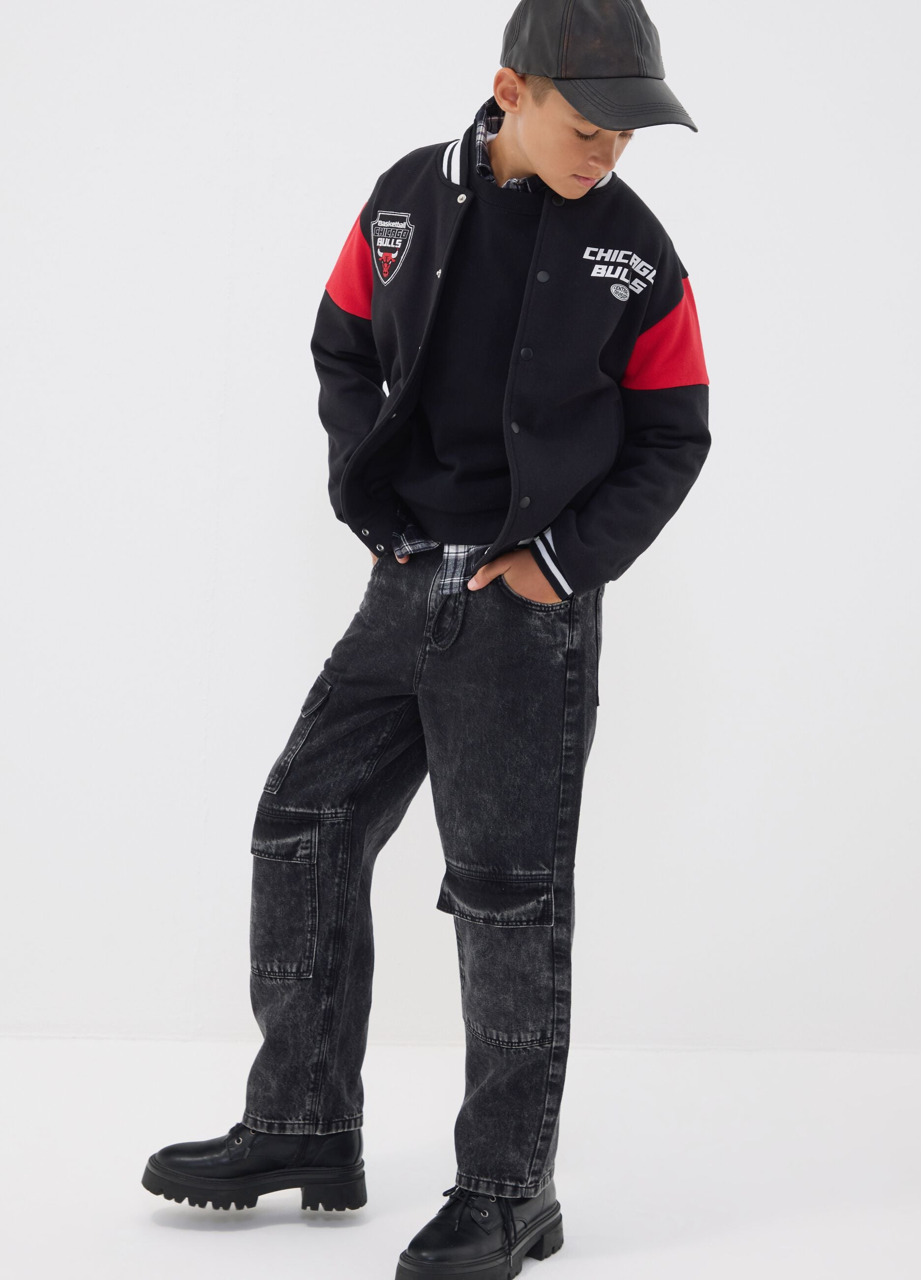 Black cotton-blend sweatshirt for boys with Chicago Bulls graphics