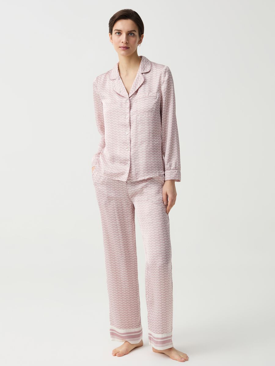 Long pyjama top in patterned satin_0