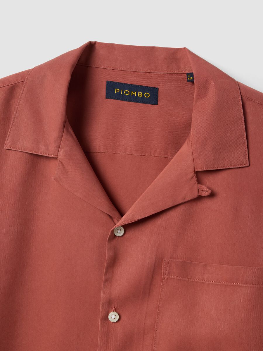 Red short-sleeved shirt in pure lyocell_1
