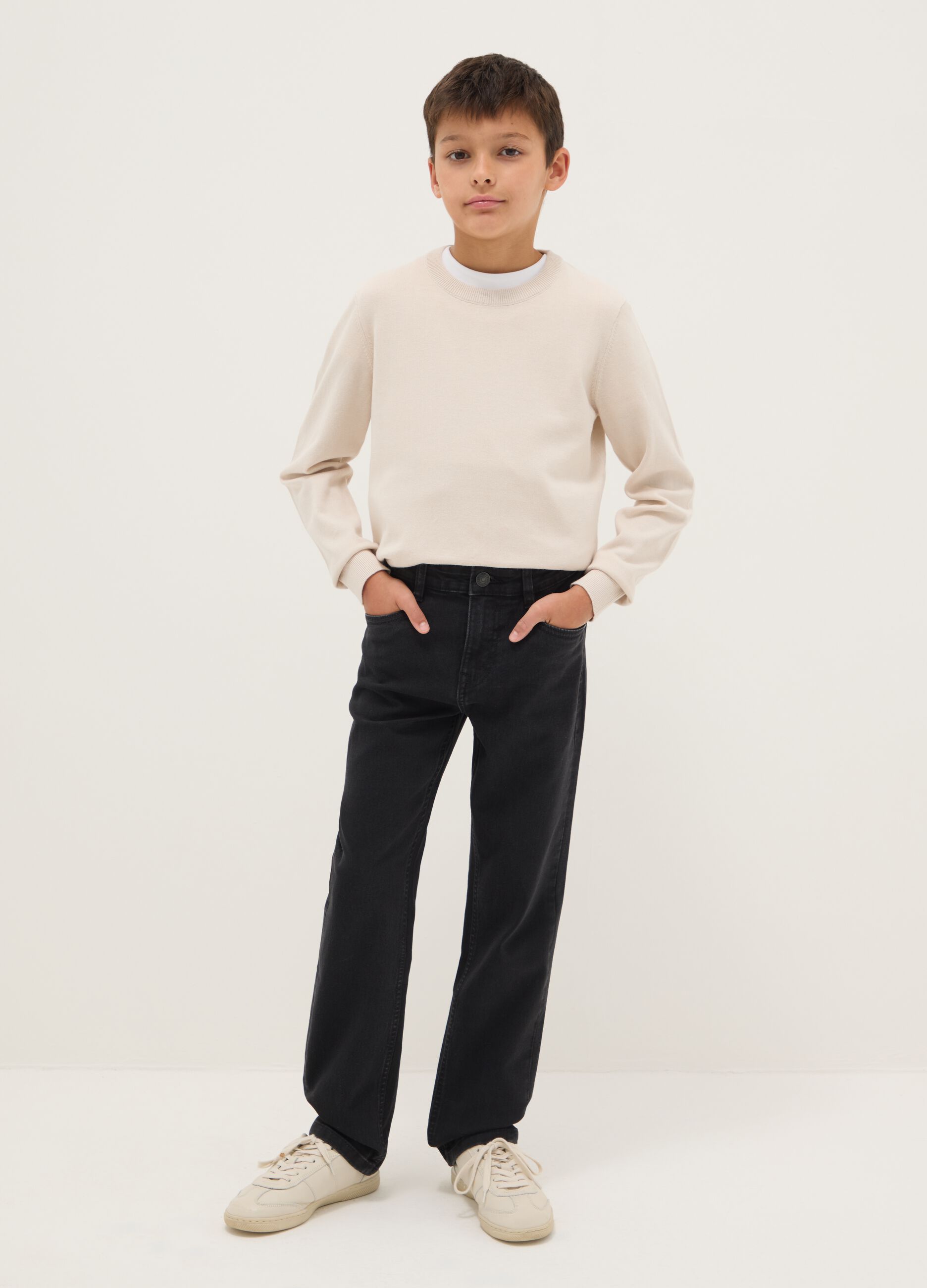 Black cotton blend regular fit jeans for boys