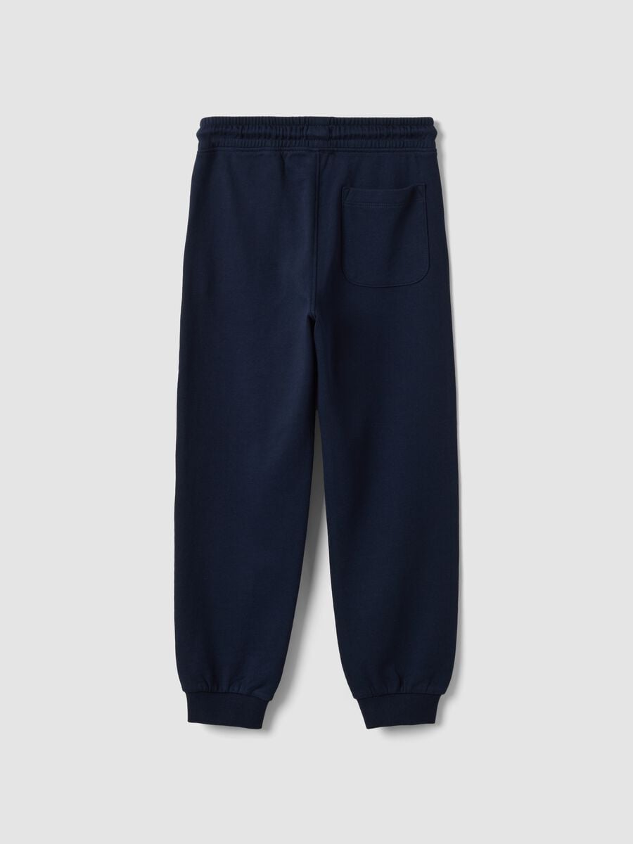 &Mu;&pi;&lambda;&epsilon; &nu;&alpha;&upsilon;&tau;&iota;&kappa;ό &pi;&alpha;&nu;&tau;&epsilon;&lambda;ό&nu;&iota; &phi;ό&rho;&mu;&alpha;&sigmaf; (jogger) &alpha;&pi;ό &mu;&epsilon;ί&gamma;&mu;&alpha; &beta;&alpha;&mu;&beta;&alpha;&kappa;&iota;&omicron;ύ &kappa;&alpha;&iota; &beta;&iota;&sigma;&kappa;ό&zeta;&eta;&sigmaf; &mu;&epsilon; &alpha;&nu;&tau;ί&theta;&epsilon;&sigma;&eta; &sigma;&tau;ά&mu;&pi;&alpha; &gamma;&iota;&alpha; &alpha;&gamma;ό&rho;&iota;_1