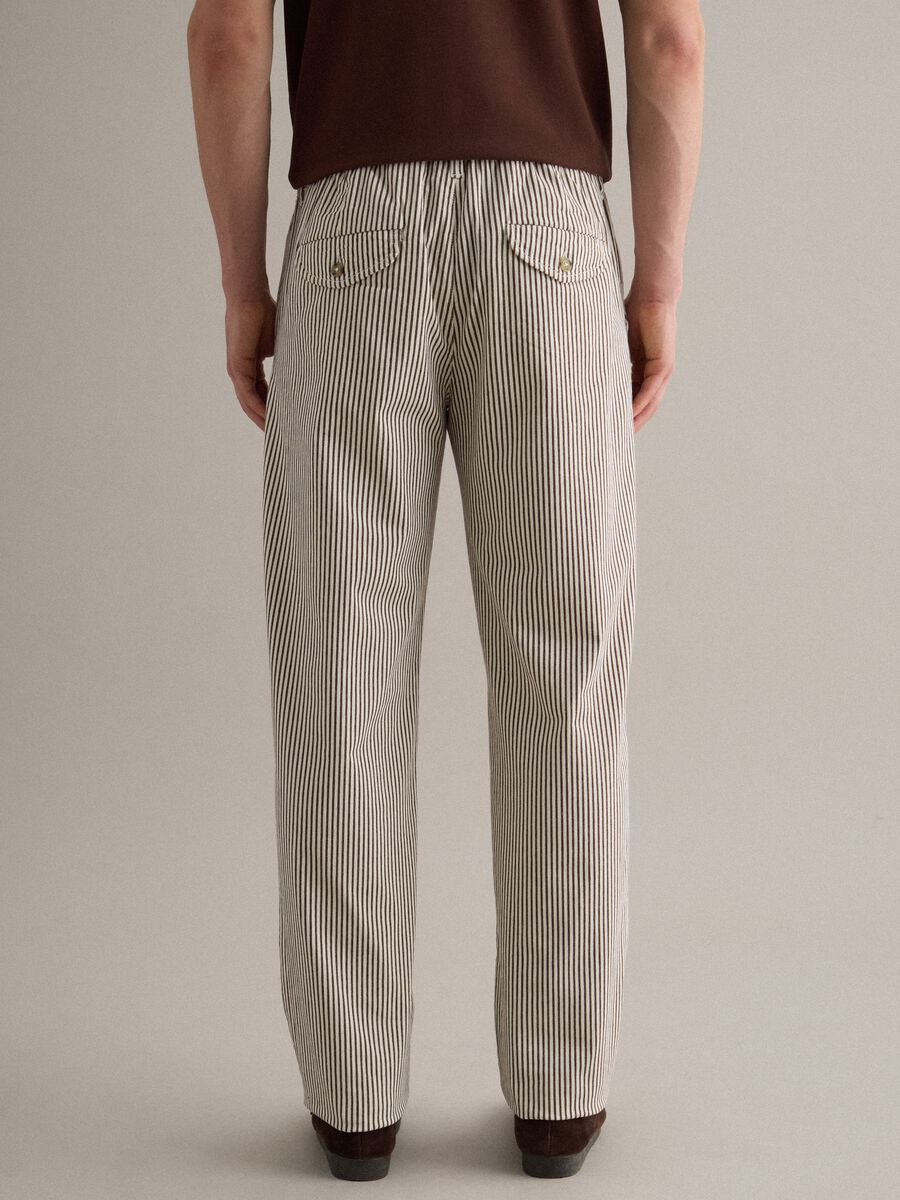 Multicolour striped stretch cotton regular fit trousers_3
