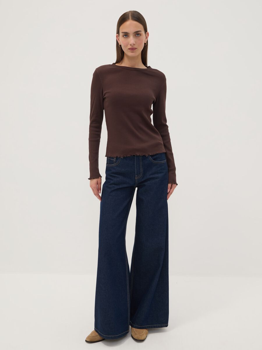 T-shirt marrone in puro cotone a maniche lunghe girocollo regular fit_2