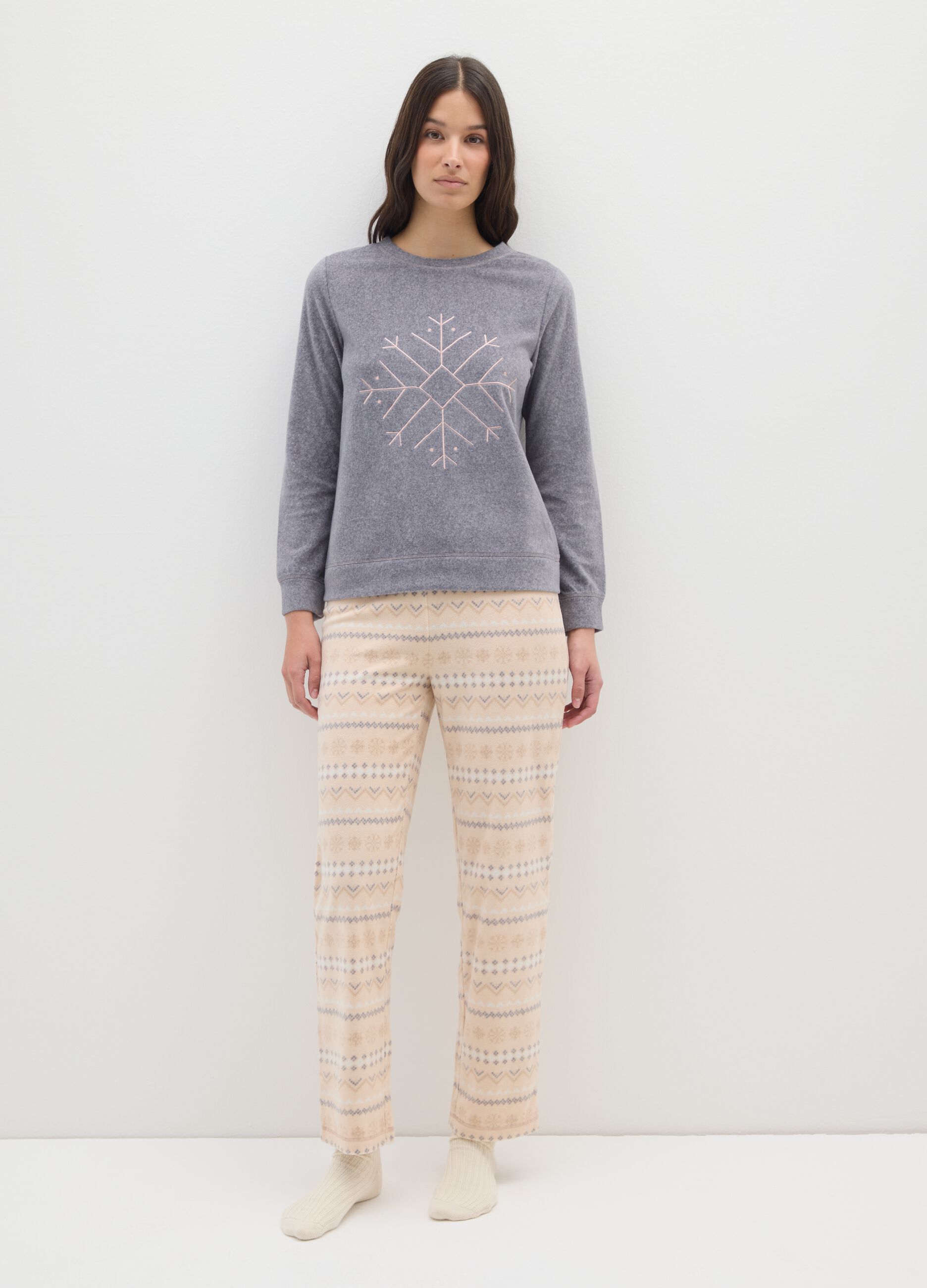 &Pi;&omicron;&lambda;ύ&chi;&rho;&omega;&mu;&omicron; &chi;&rho;&iota;&sigma;&tau;&omicron;&upsilon;&gamma;&epsilon;&nu;&nu;&iota;ά&tau;&iota;&kappa;&omicron; &pi;&upsilon;&tau;&zeta;ά&mu;&alpha; &kappa;&alpha;&nu;&omicron;&nu;&iota;&kappa;ή &epsilon;&phi;&alpha;&rho;&mu;&omicron;&gamma;ή &mu;&epsilon; &nu;&iota;&phi;ά&delta;&epsilon;&sigmaf; &chi;&iota;&omicron;&nu;&iota;&omicron;ύ