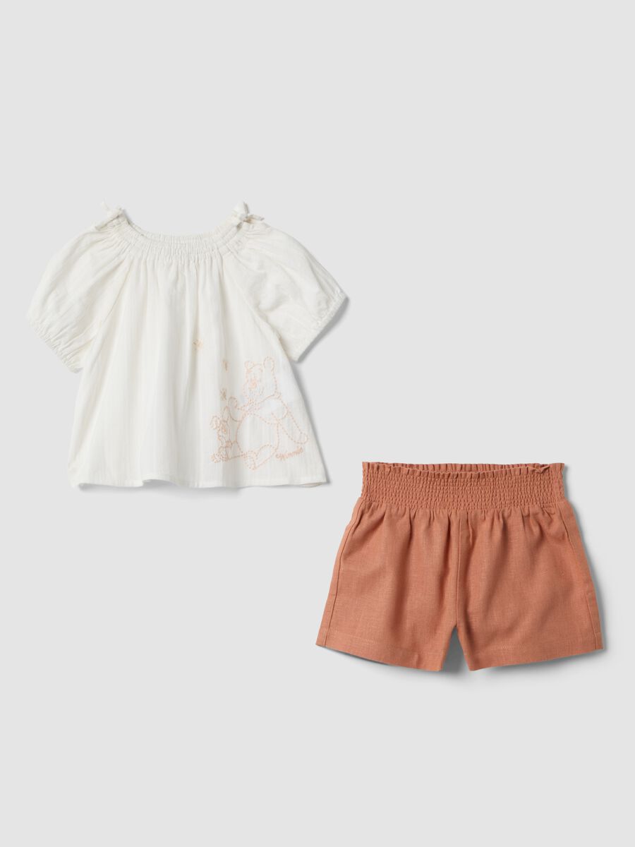 White pure cotton set with embroidered Winnie the Pooh blouse and shorts_0