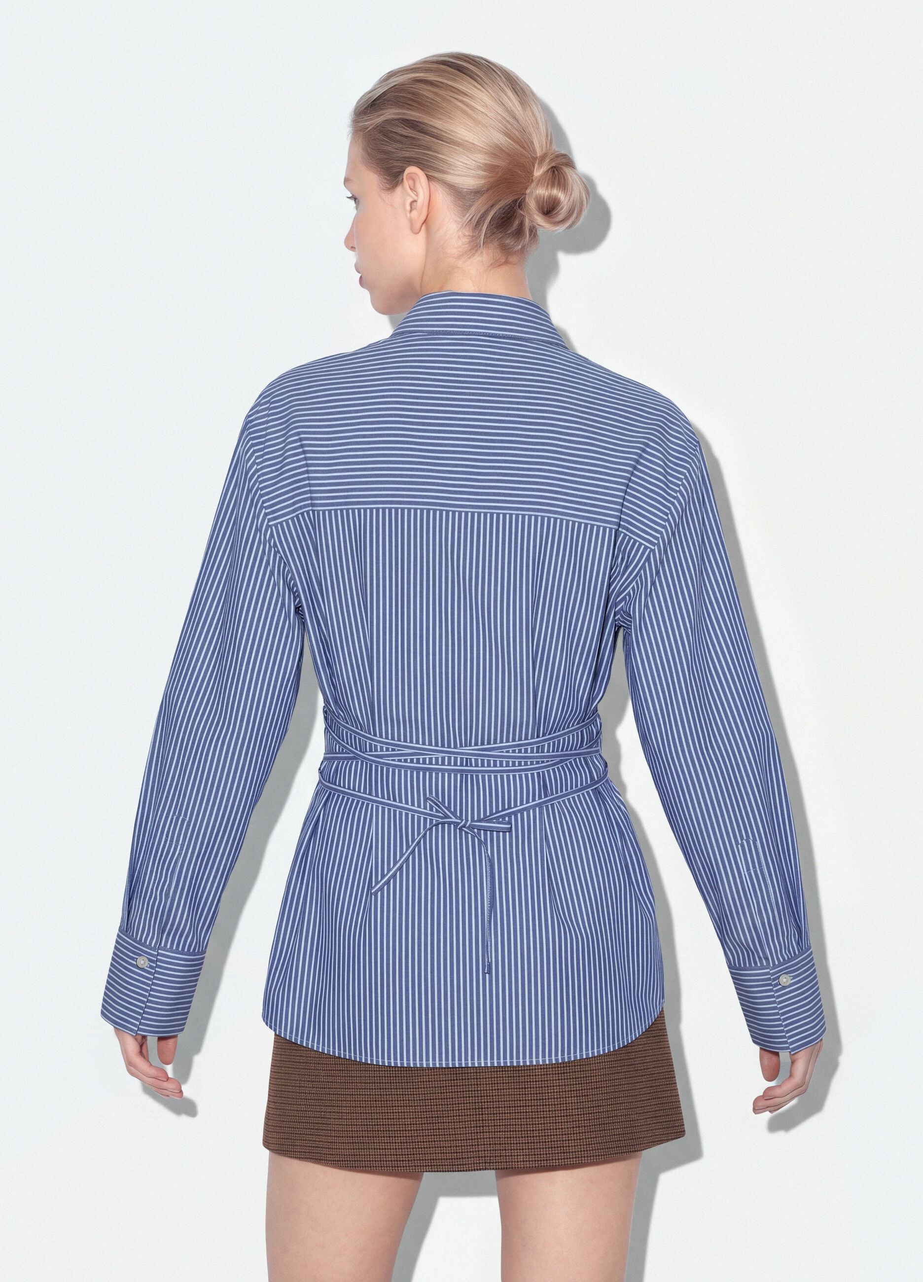 Blau gestreiftes Hemd aus Popeline aus reiner Baumwolle, Regular Fit