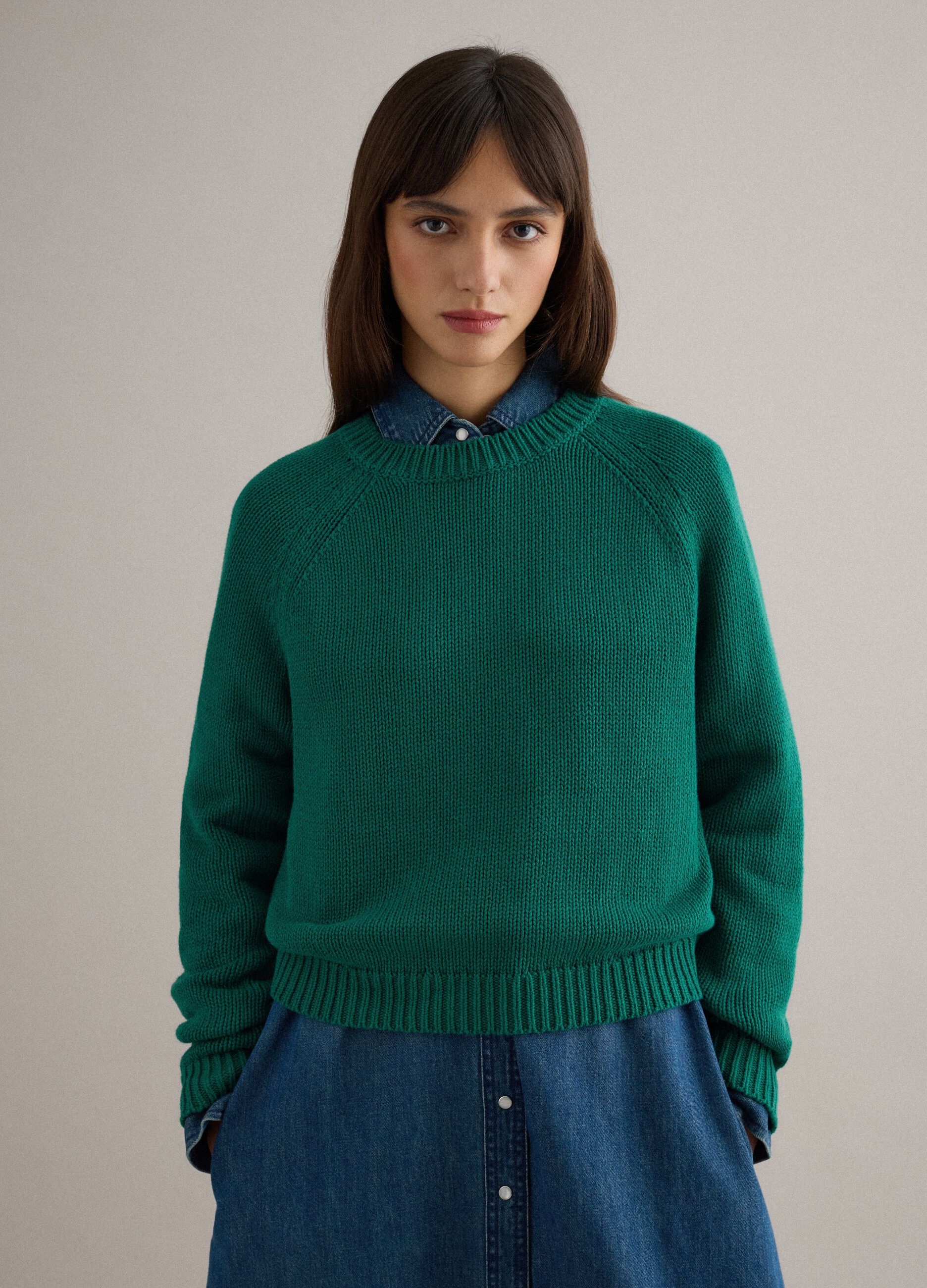 Green crew neck pullover in pure cotton regular fit