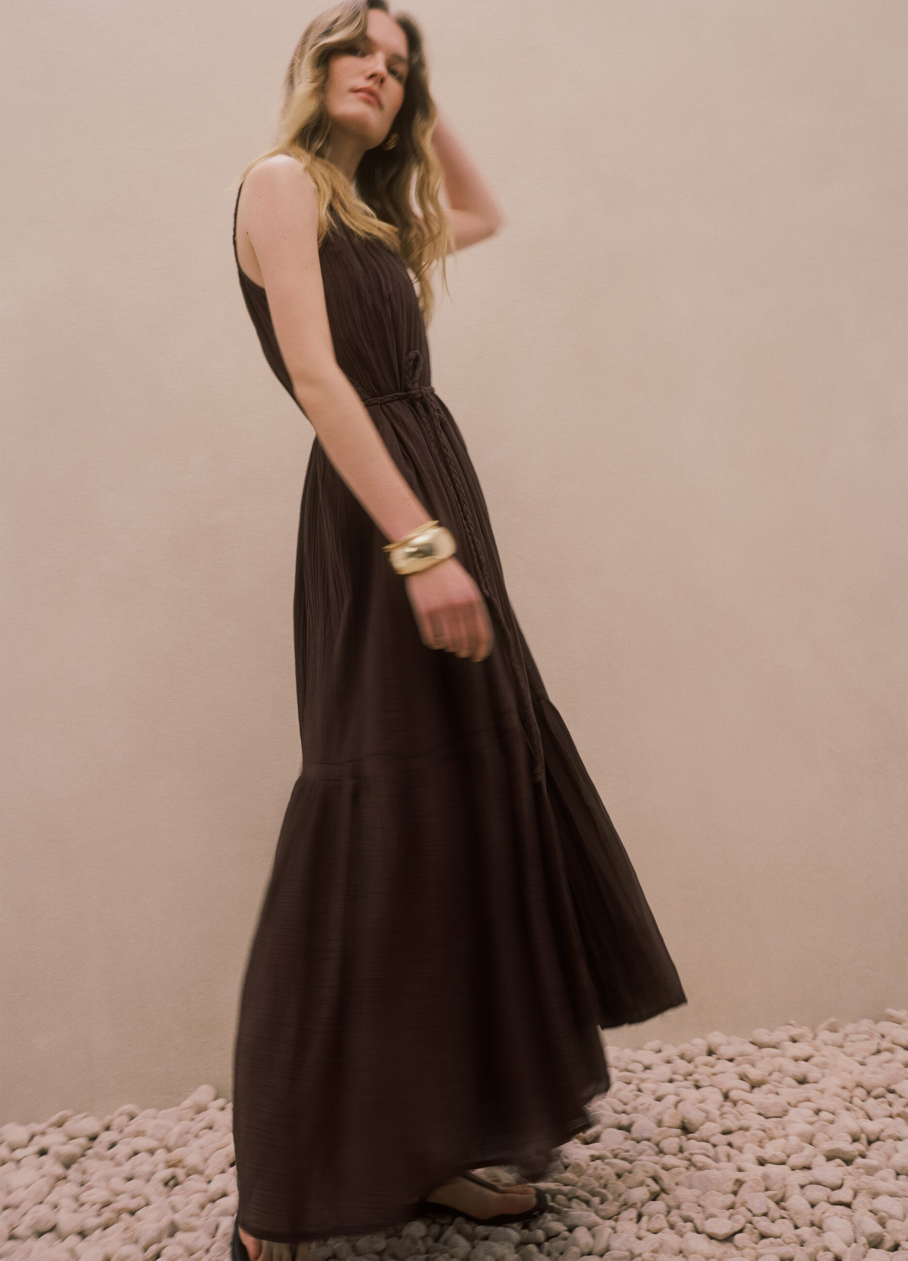 Vestido longo castanho de puro algod&atilde;o regular fit