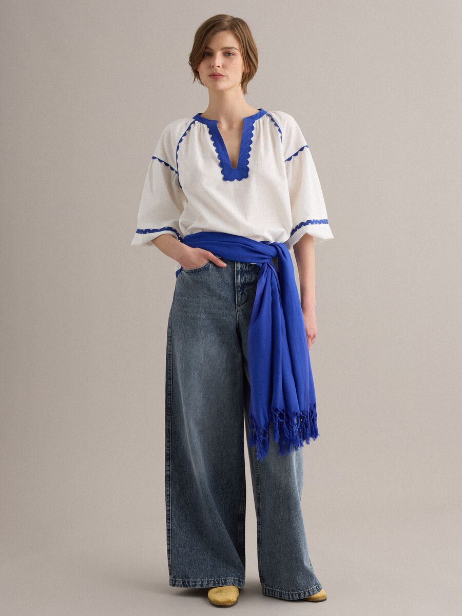 Blue viscose-linen blend scarf with fringes_1