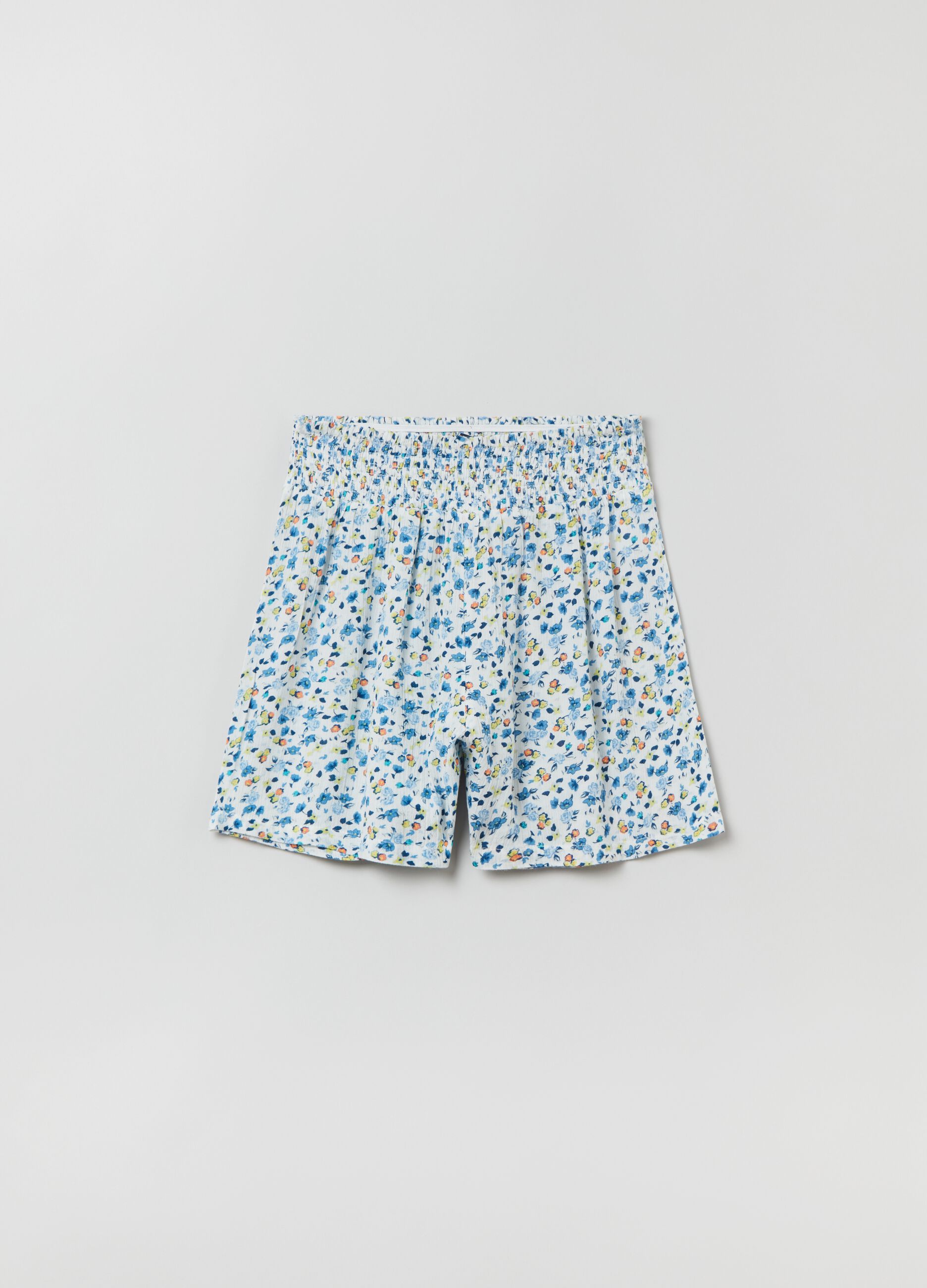 Viscose shorts with small flowers print